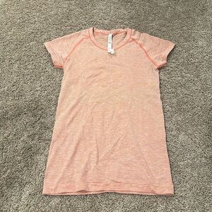 Lululemon barely worn cute color
